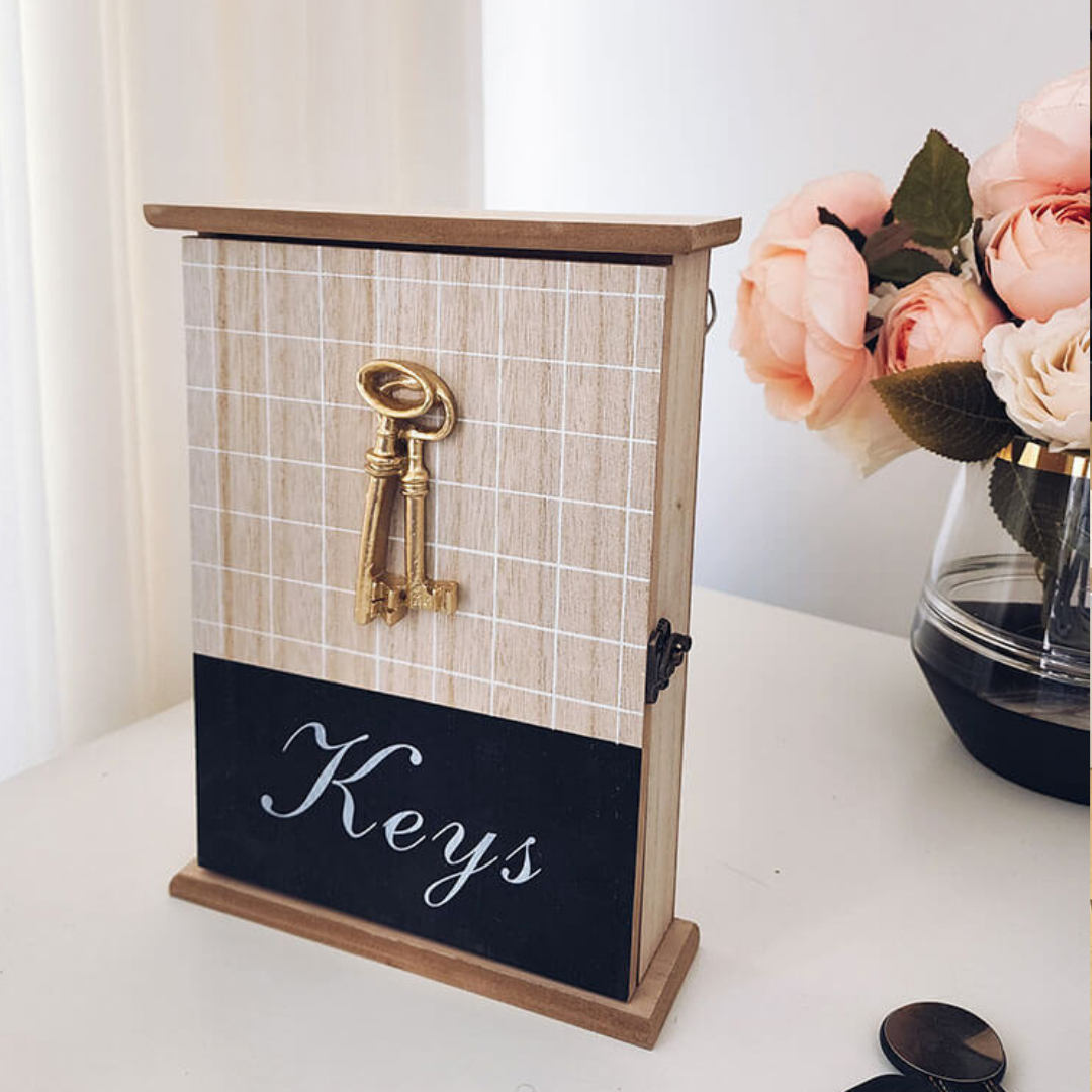 WOODEN KEY HOLDER